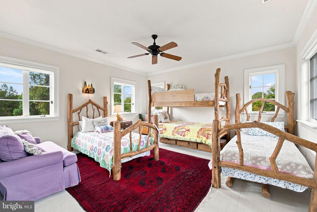 35387 CREEK RIDGE LANE