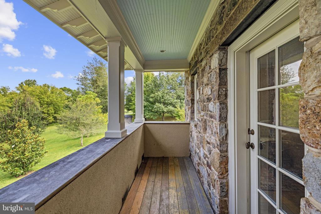 35387 CREEK RIDGE LANE