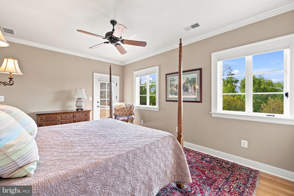 35387 CREEK RIDGE LANE