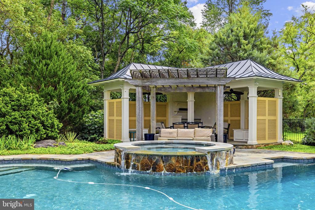 35387 CREEK RIDGE LANE