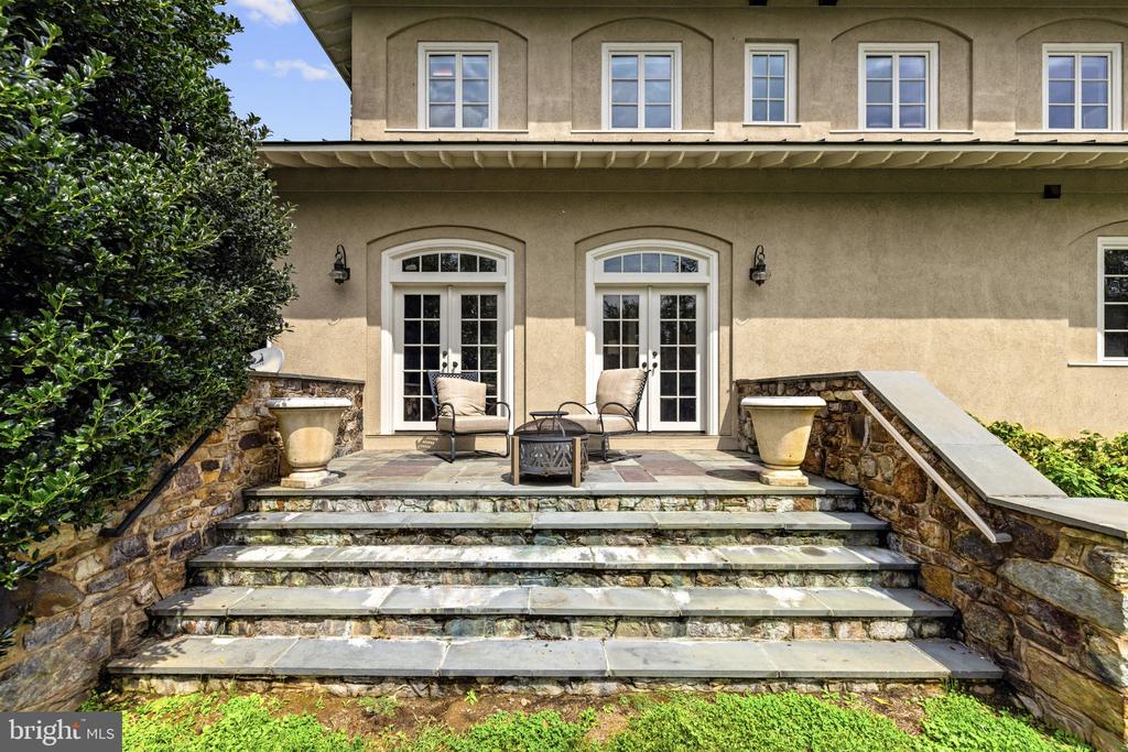 35387 CREEK RIDGE LANE