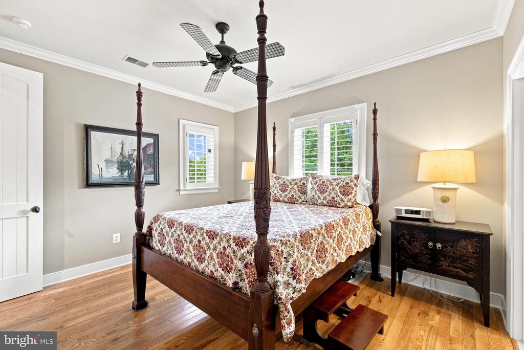 35387 CREEK RIDGE LANE