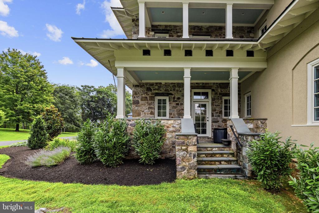 35387 CREEK RIDGE LANE