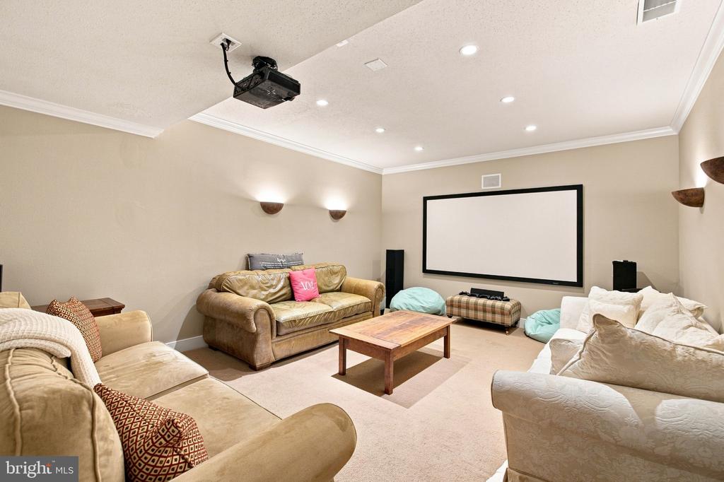 35387 CREEK RIDGE LANE