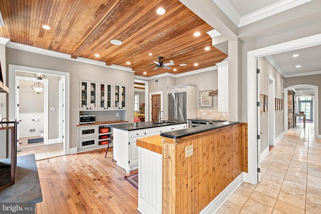 35387 CREEK RIDGE LANE