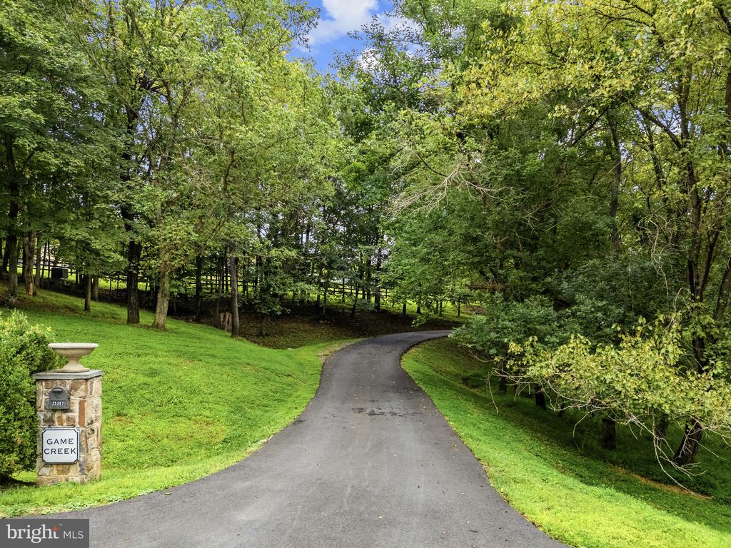 35387 CREEK RIDGE LANE