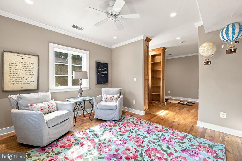 35387 CREEK RIDGE LANE