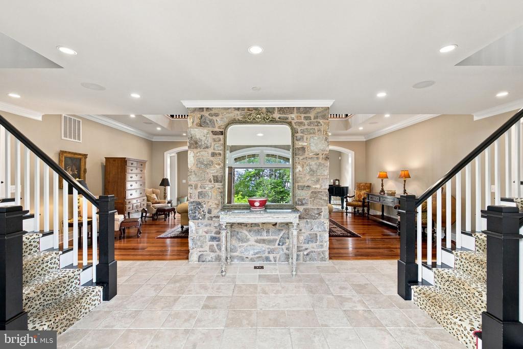 35387 CREEK RIDGE LANE