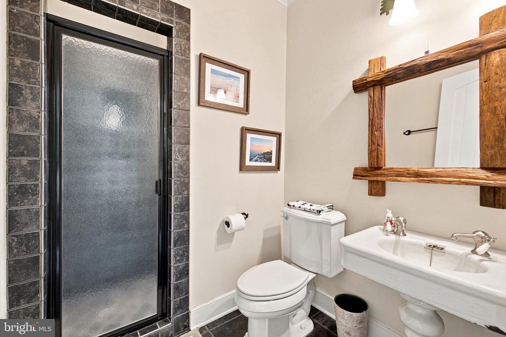 35387 CREEK RIDGE LANE