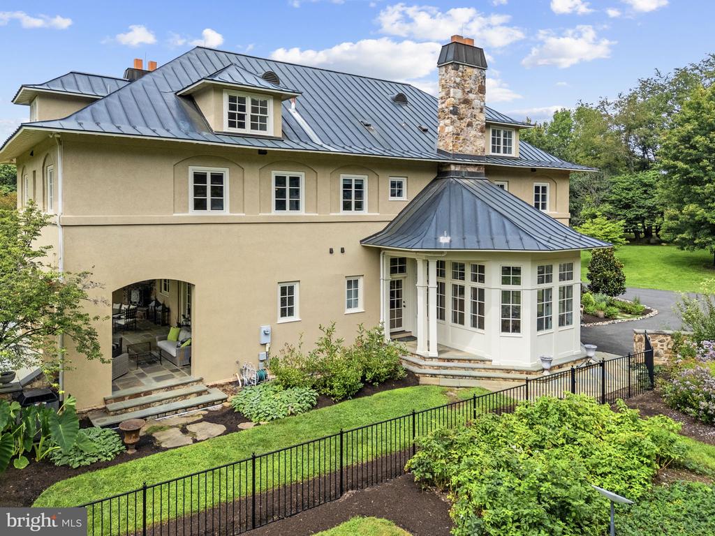35387 CREEK RIDGE LANE