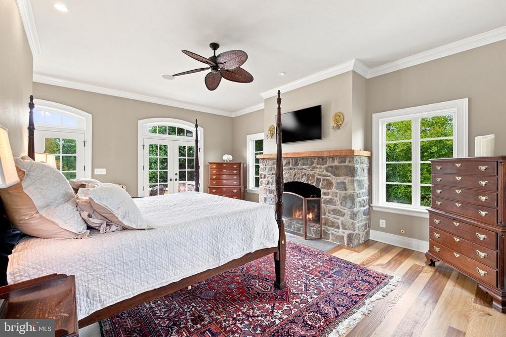 35387 CREEK RIDGE LANE