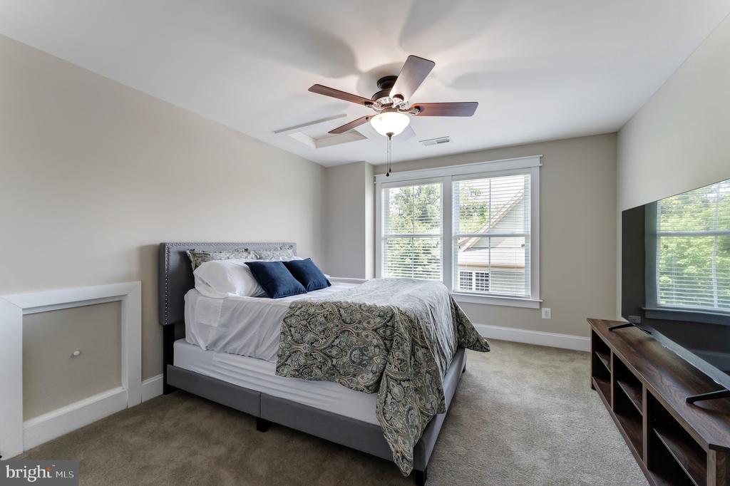 14428 EAGLE ISLAND COURT