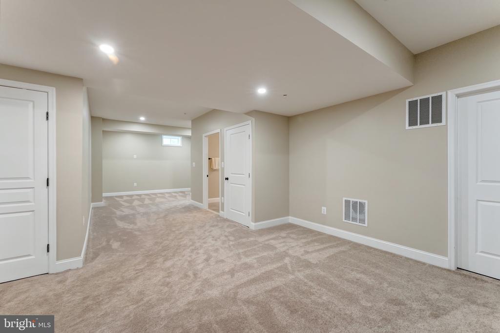14428 EAGLE ISLAND COURT