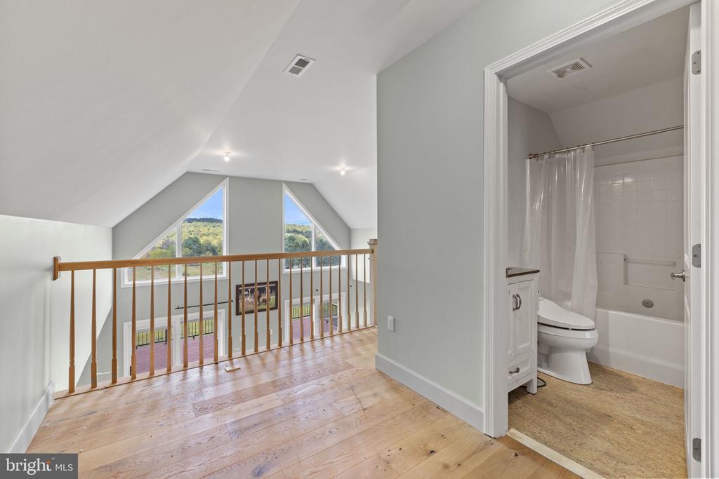 395 SEVEN PONDS ROAD