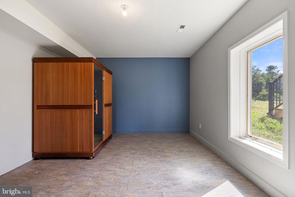 395 SEVEN PONDS ROAD