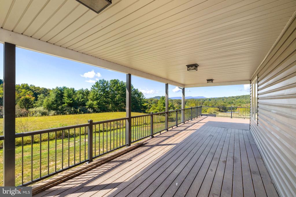 395 SEVEN PONDS ROAD