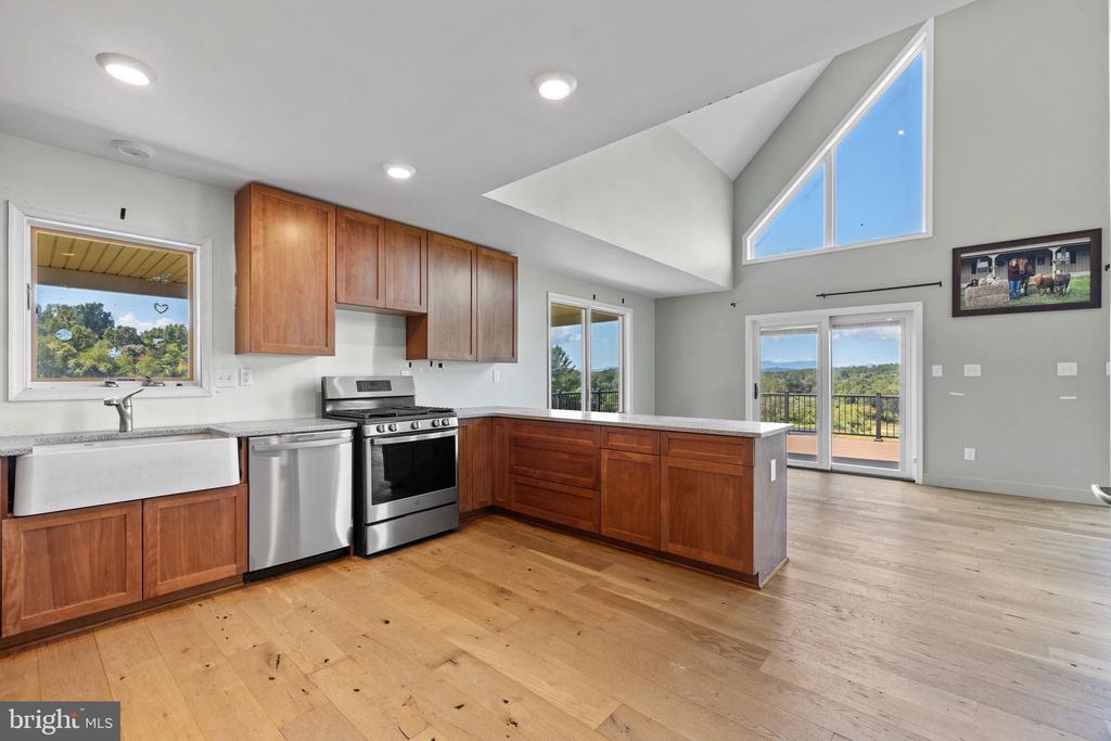 395 SEVEN PONDS ROAD