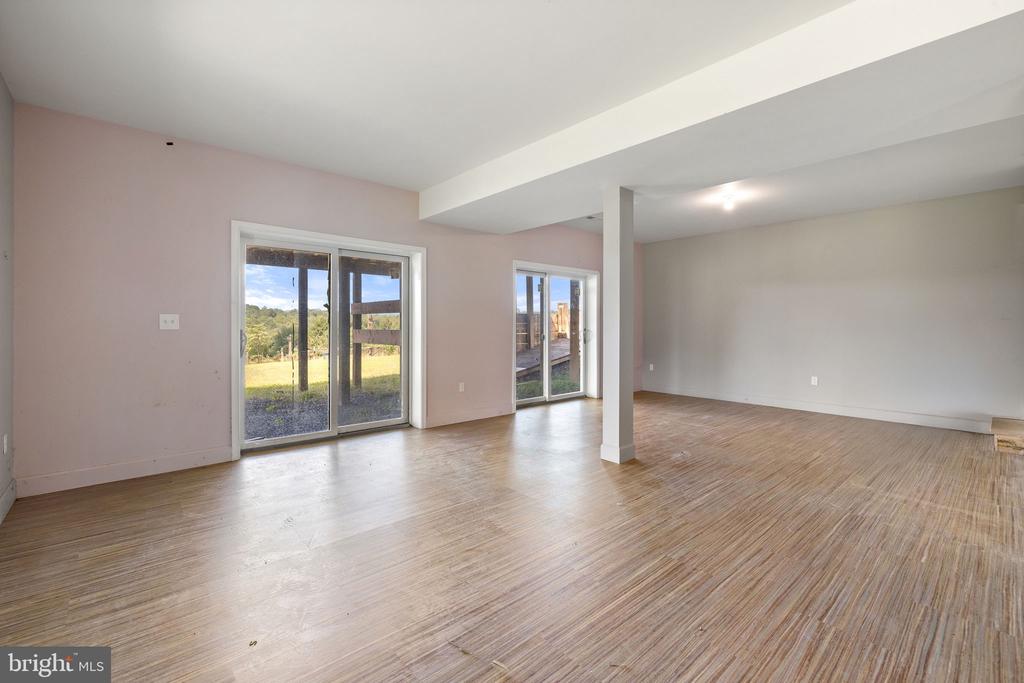 395 SEVEN PONDS ROAD