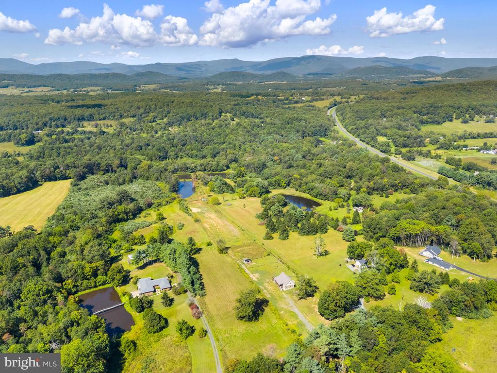 395 SEVEN PONDS ROAD