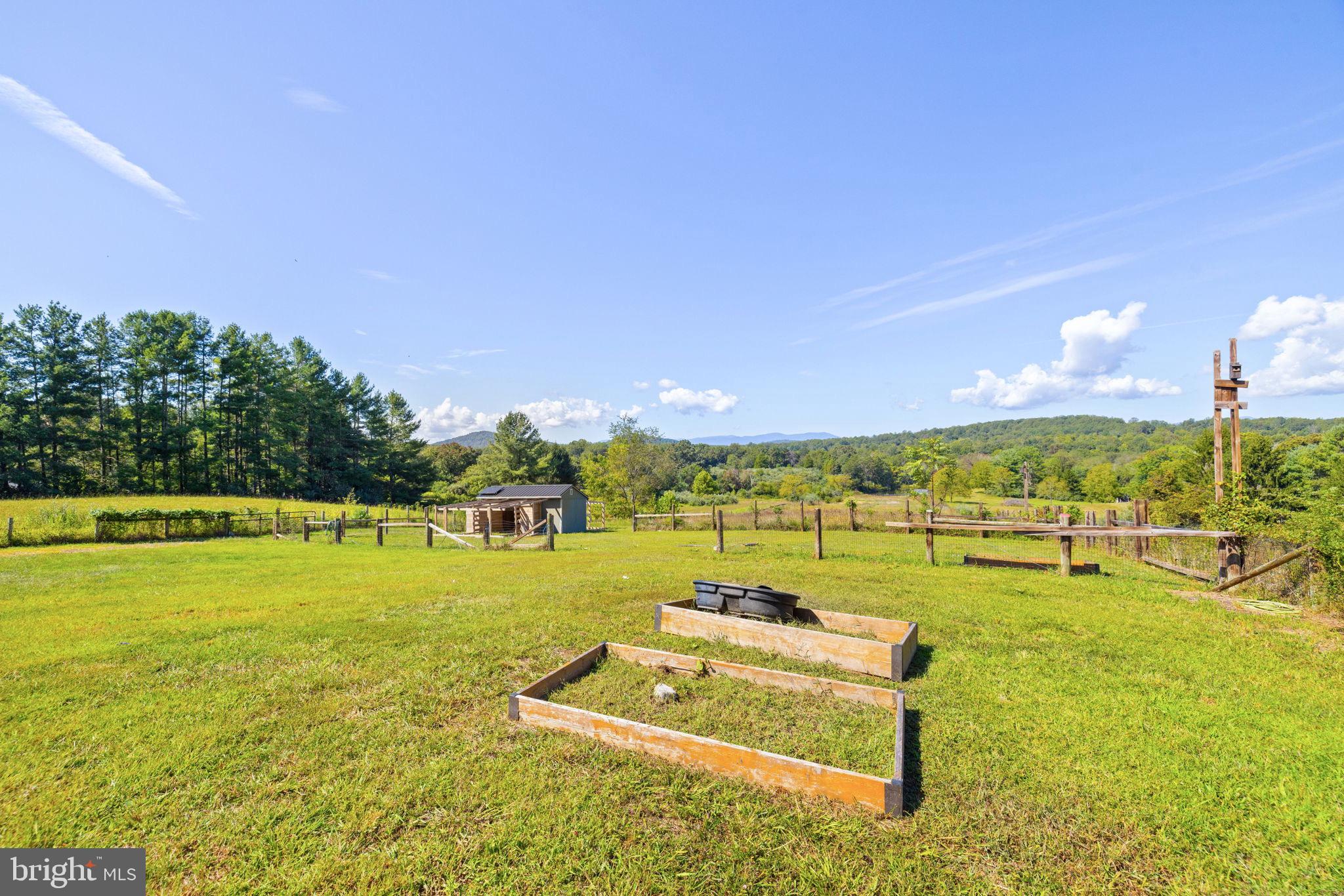 395 SEVEN PONDS ROAD