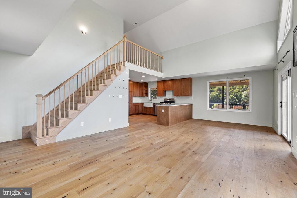 395 SEVEN PONDS ROAD