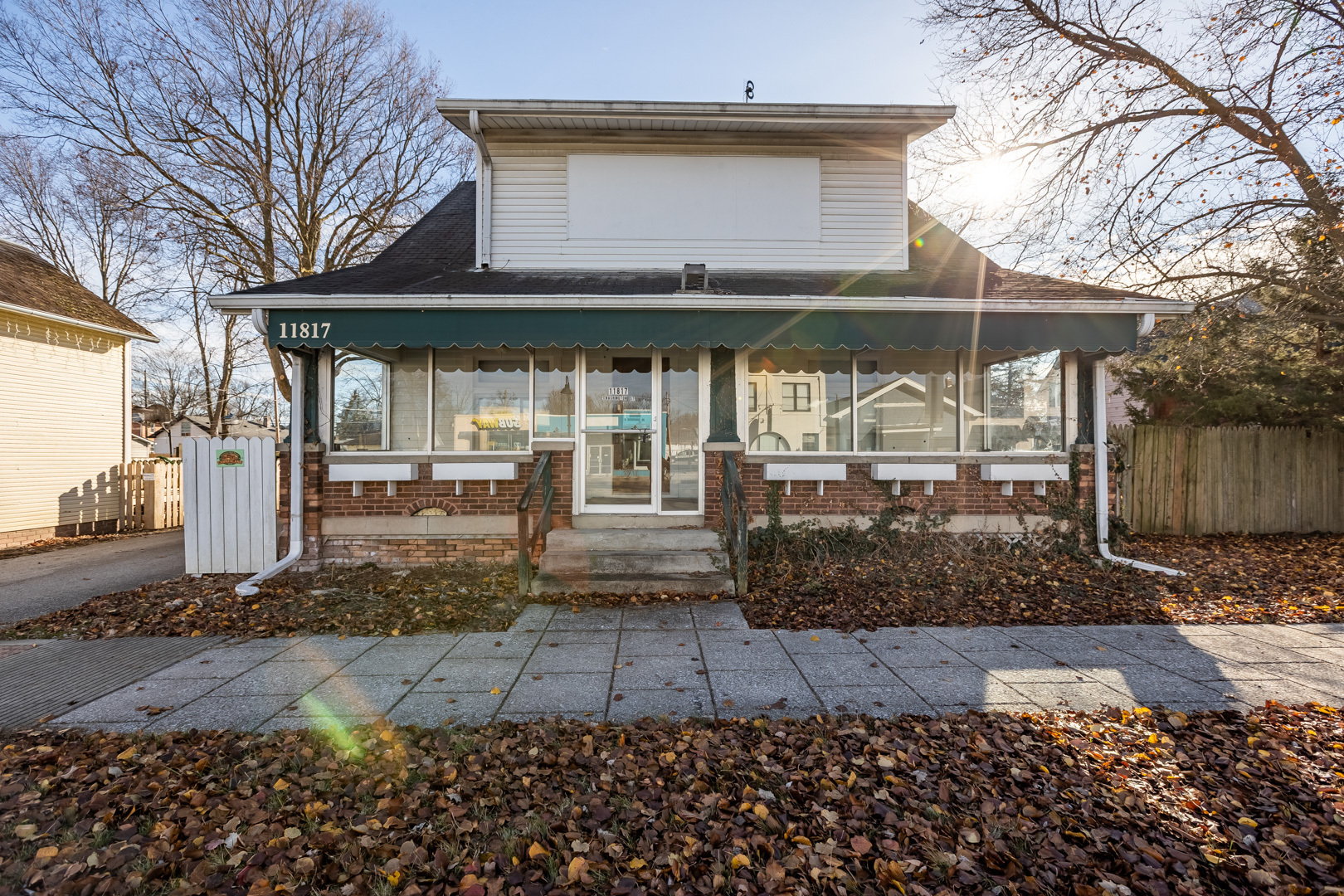 11817 E Washington Street