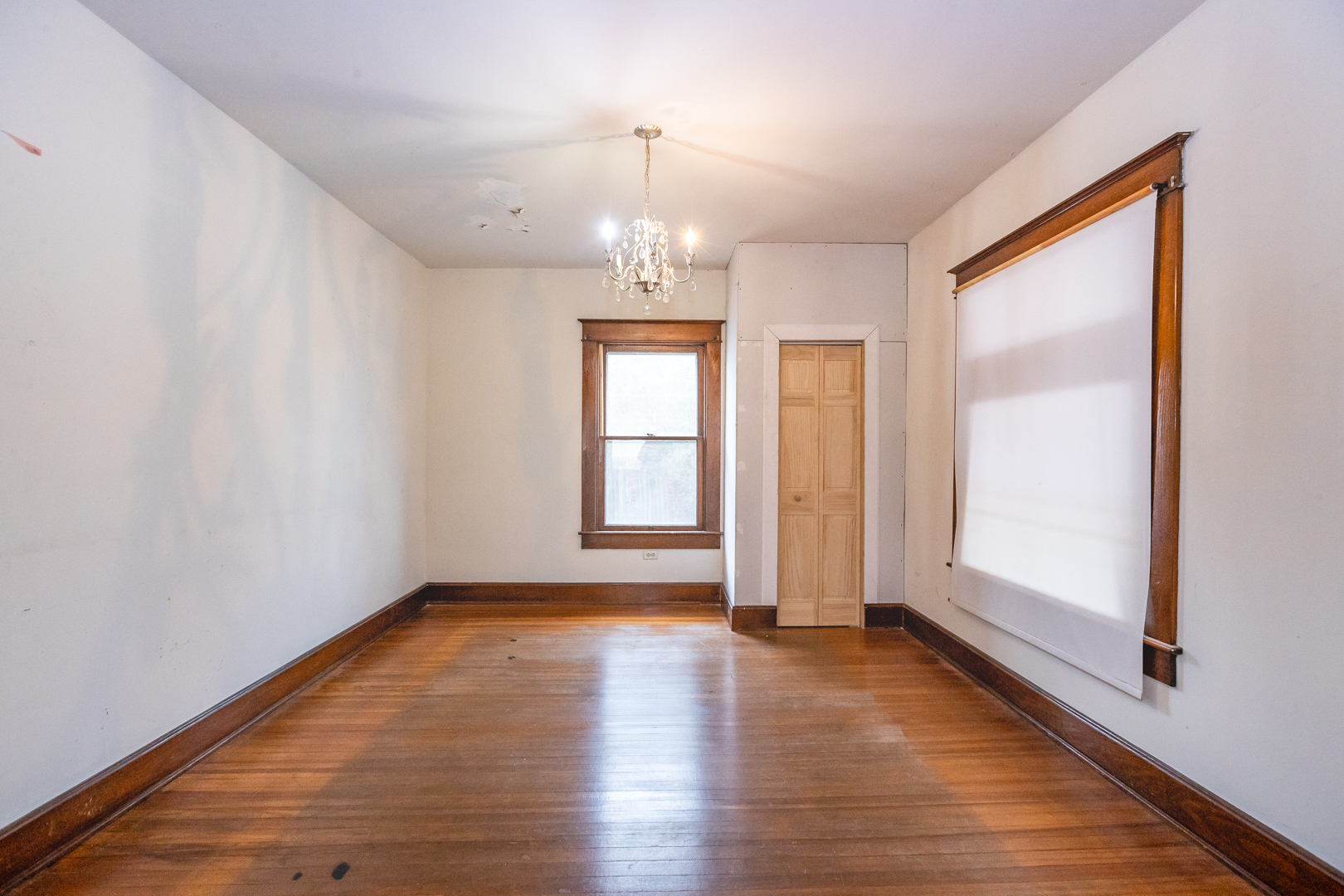 11817 E Washington Street