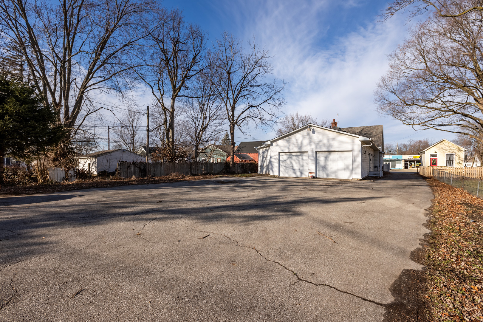 11817 E Washington Street