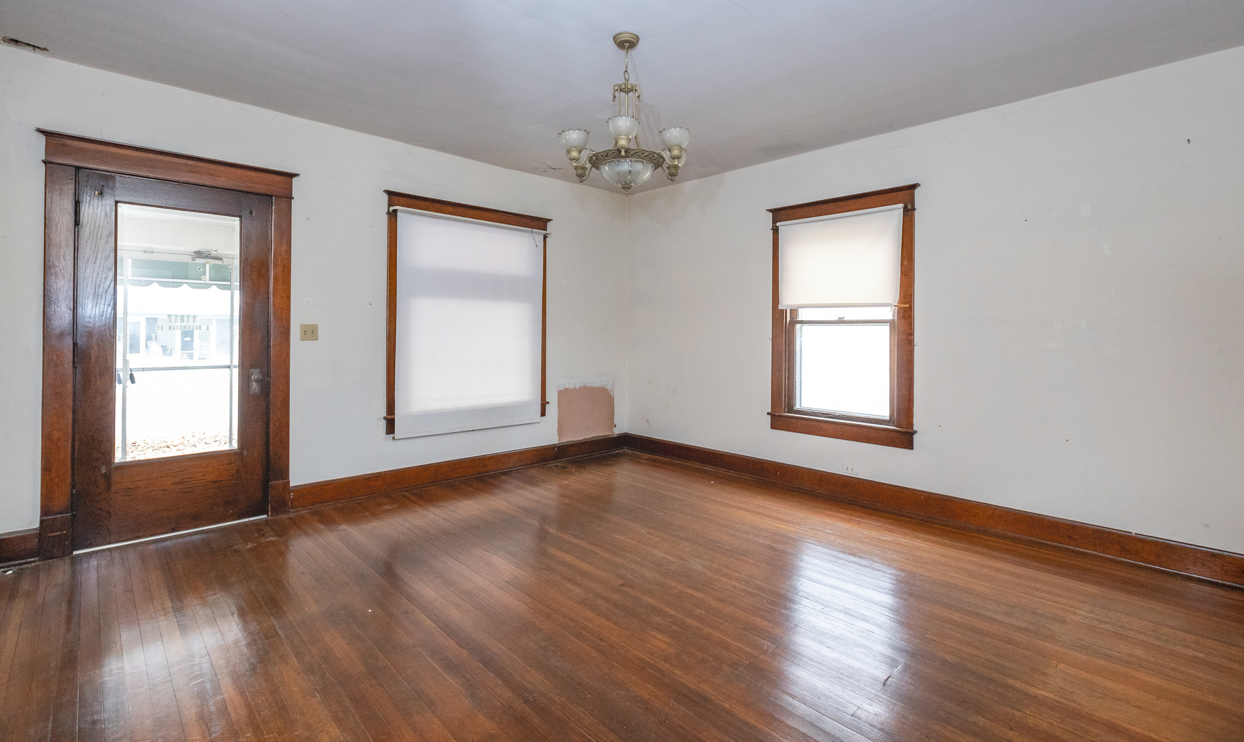 11817 E Washington Street