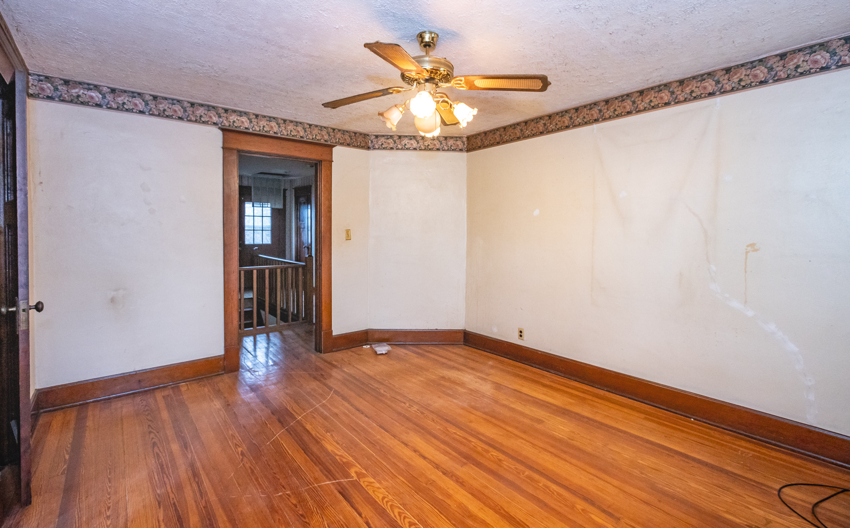 11817 E Washington Street