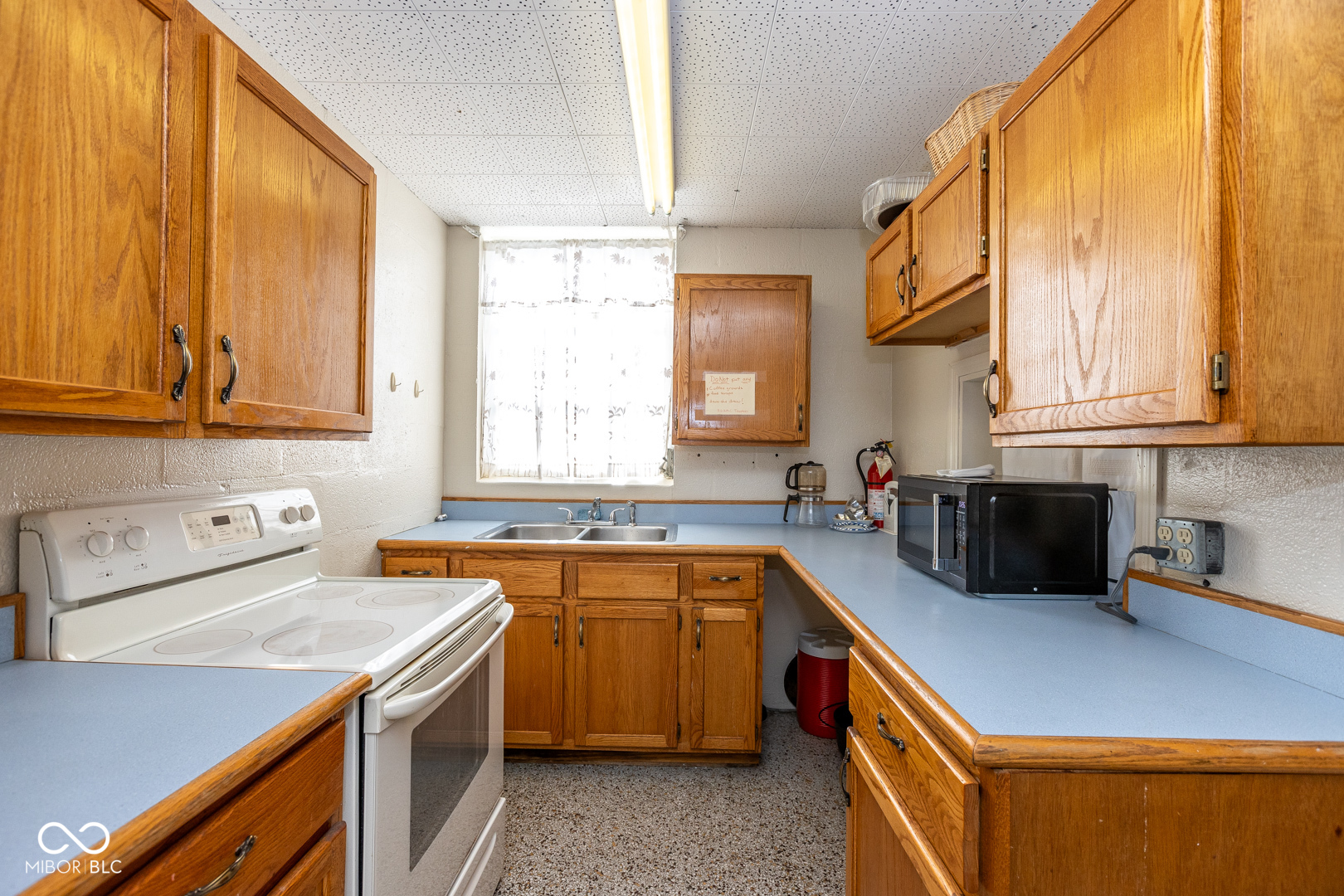 102 S 9th Avenue