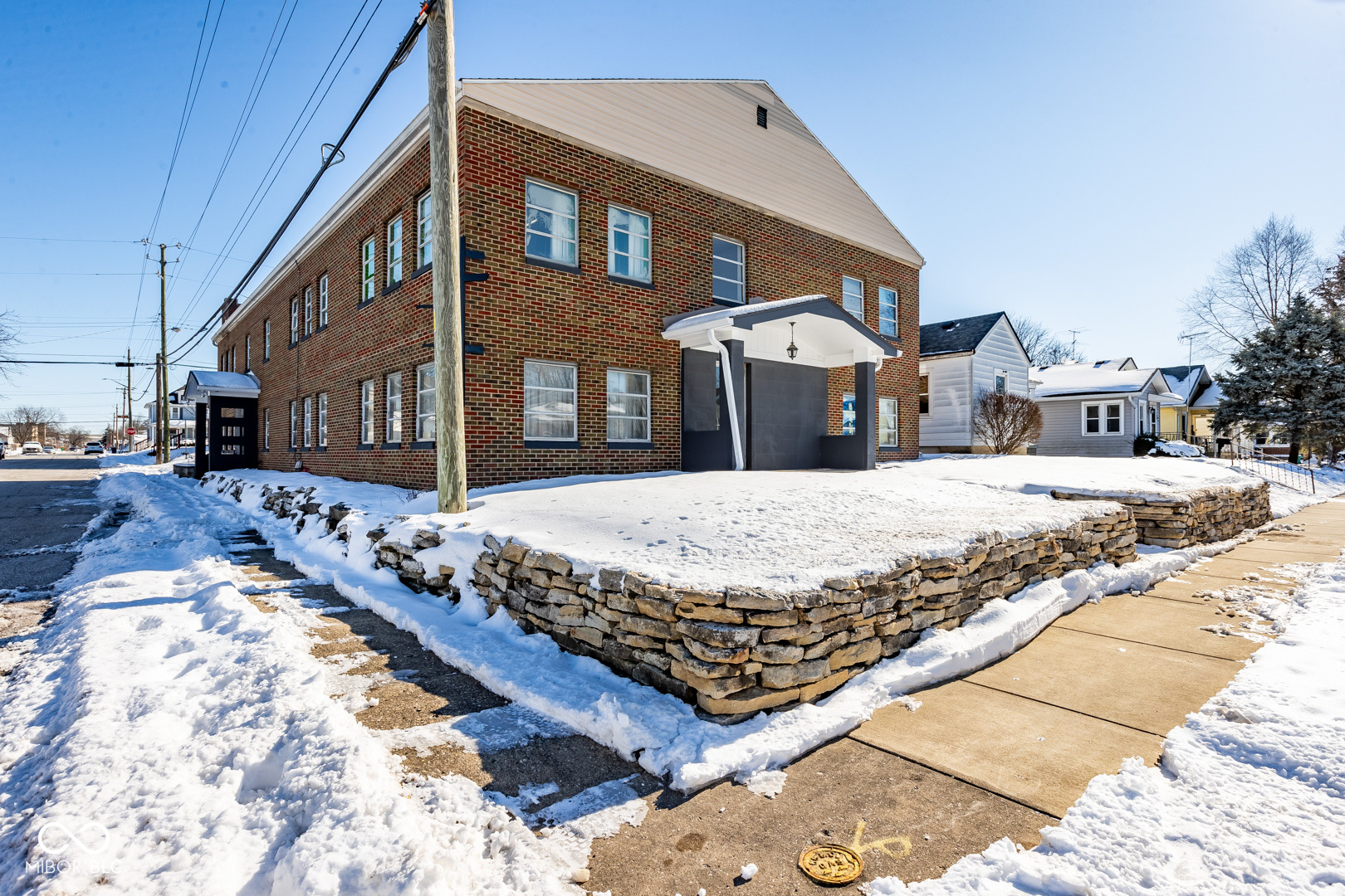 102 S 9th Avenue