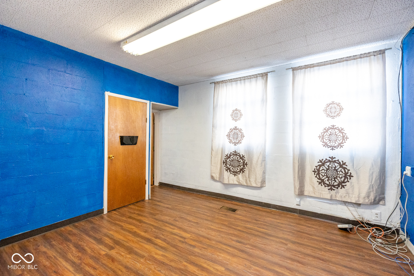102 S 9th Avenue