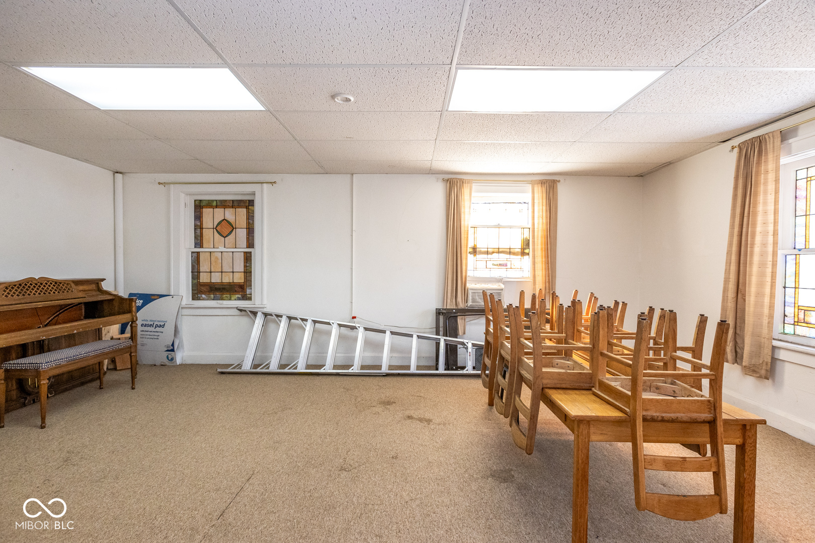 102 S 9th Avenue
