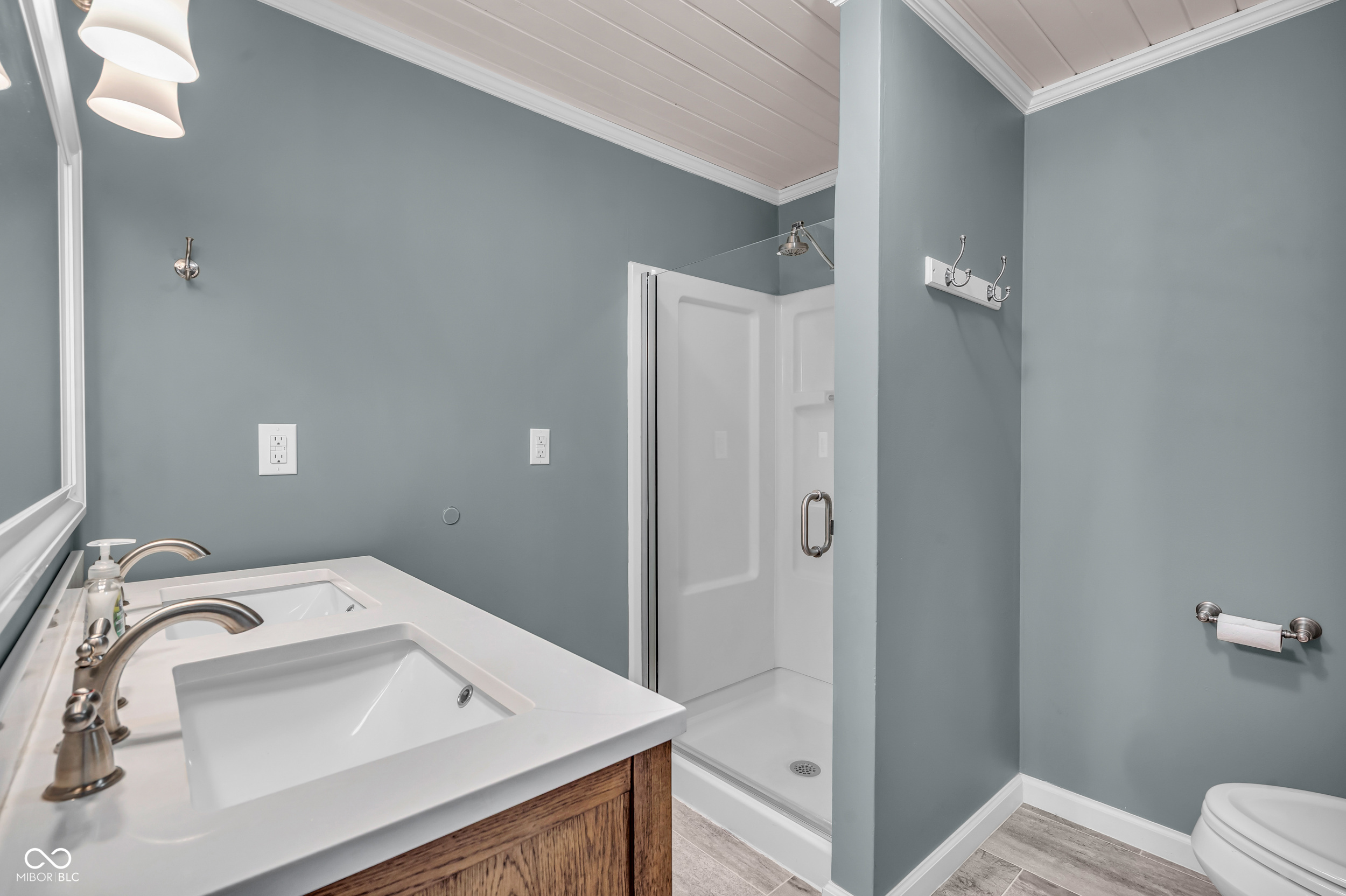 572 N 17th Street