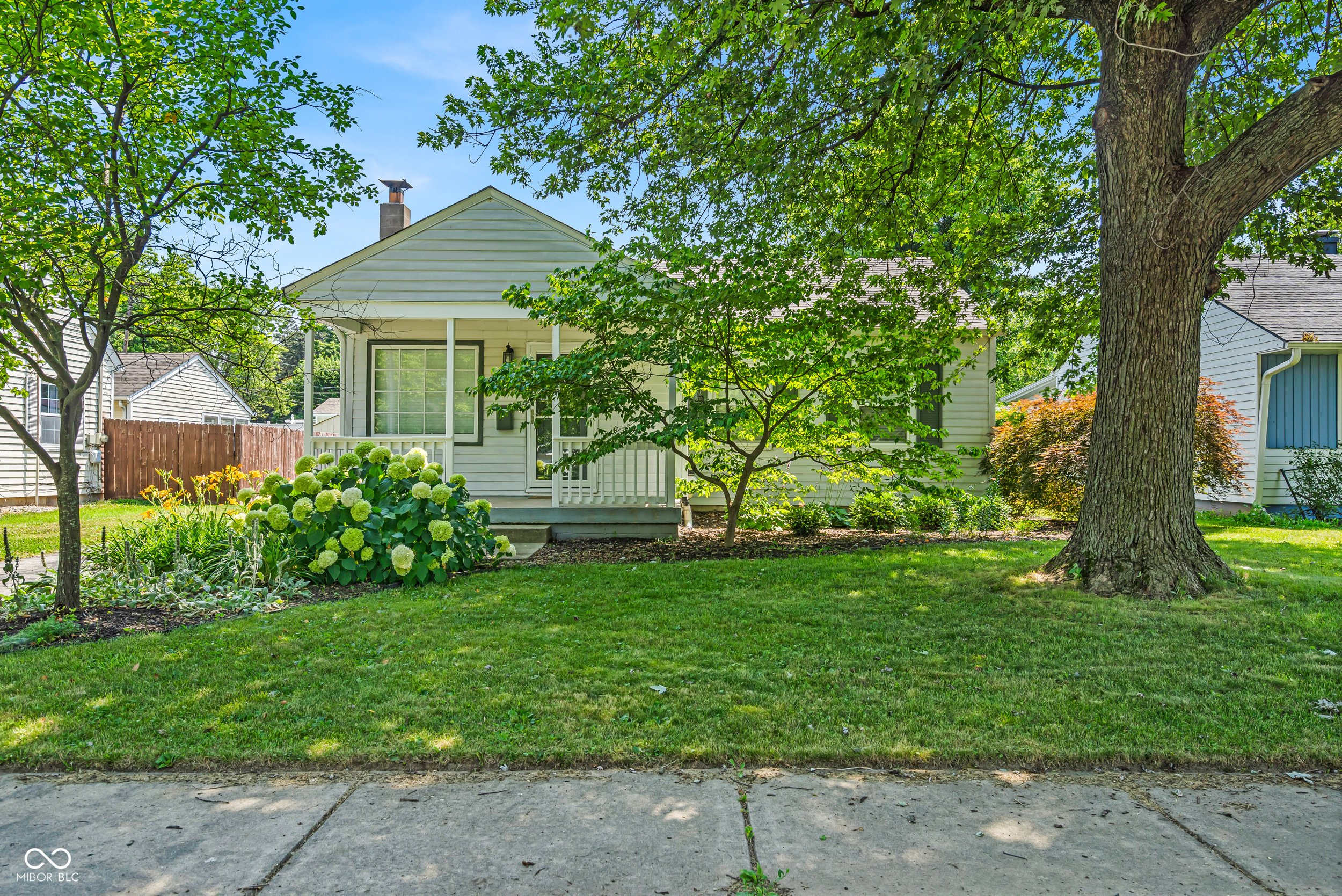 572 N 17th Street
