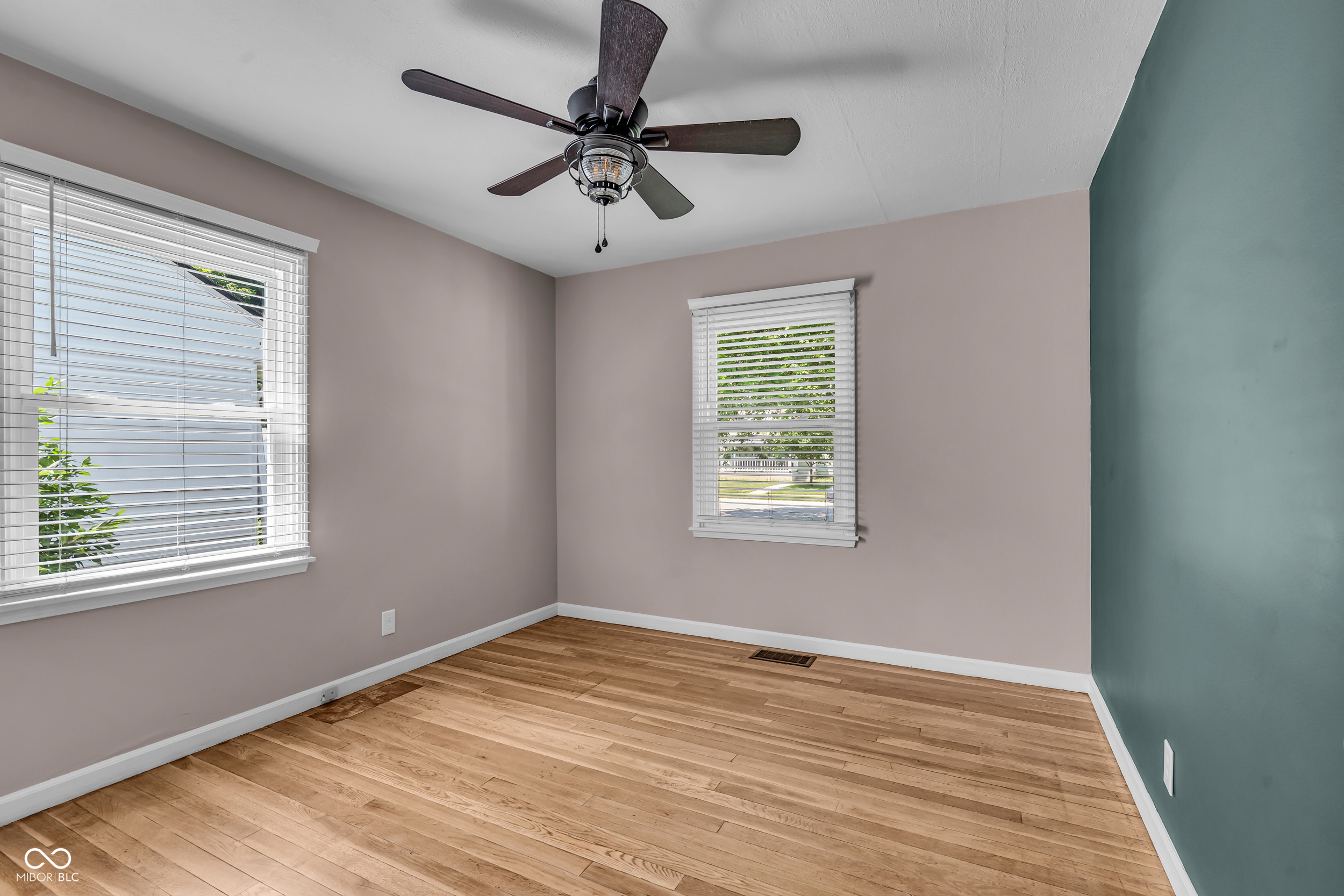 572 N 17th Street
