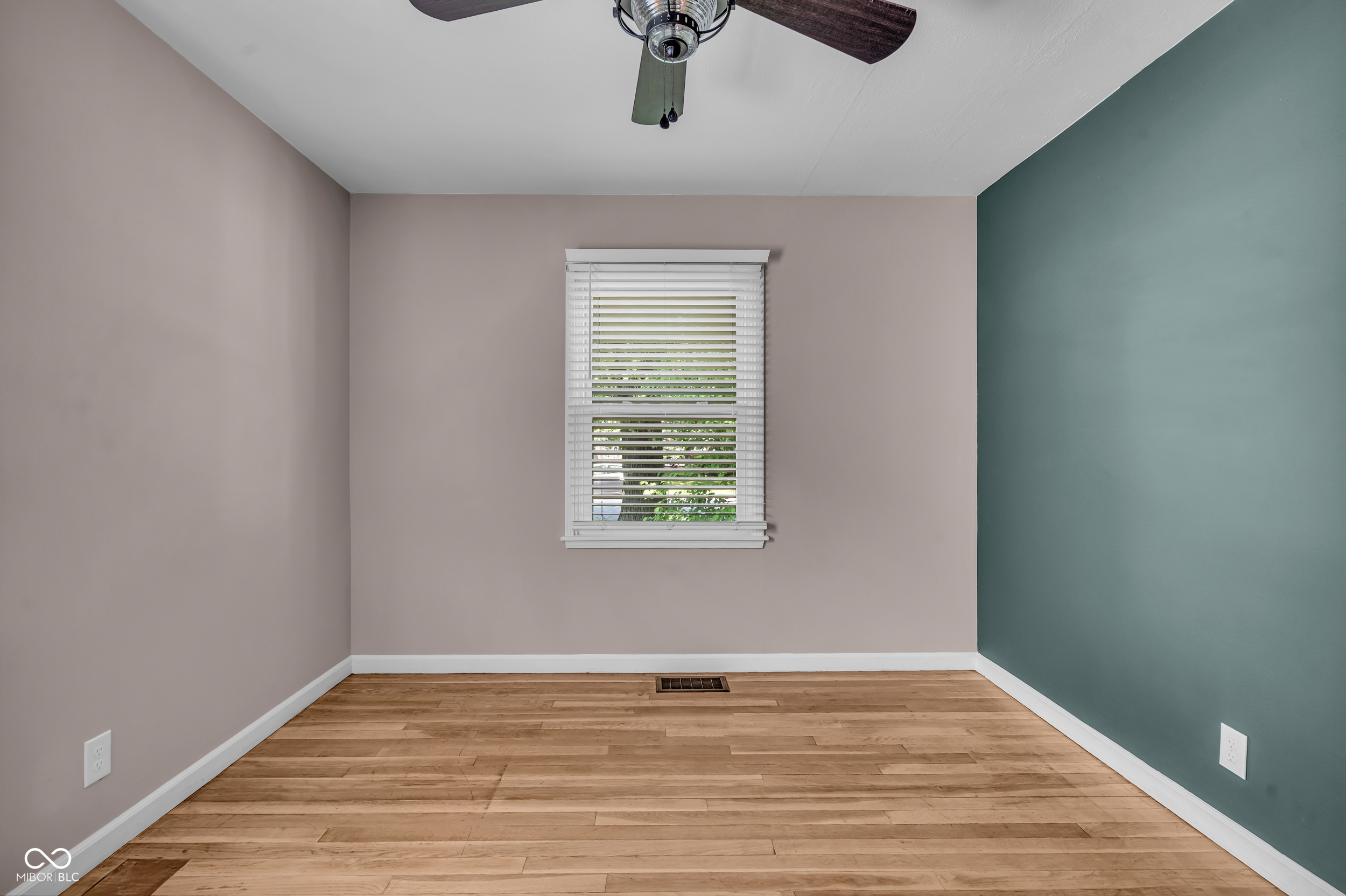572 N 17th Street