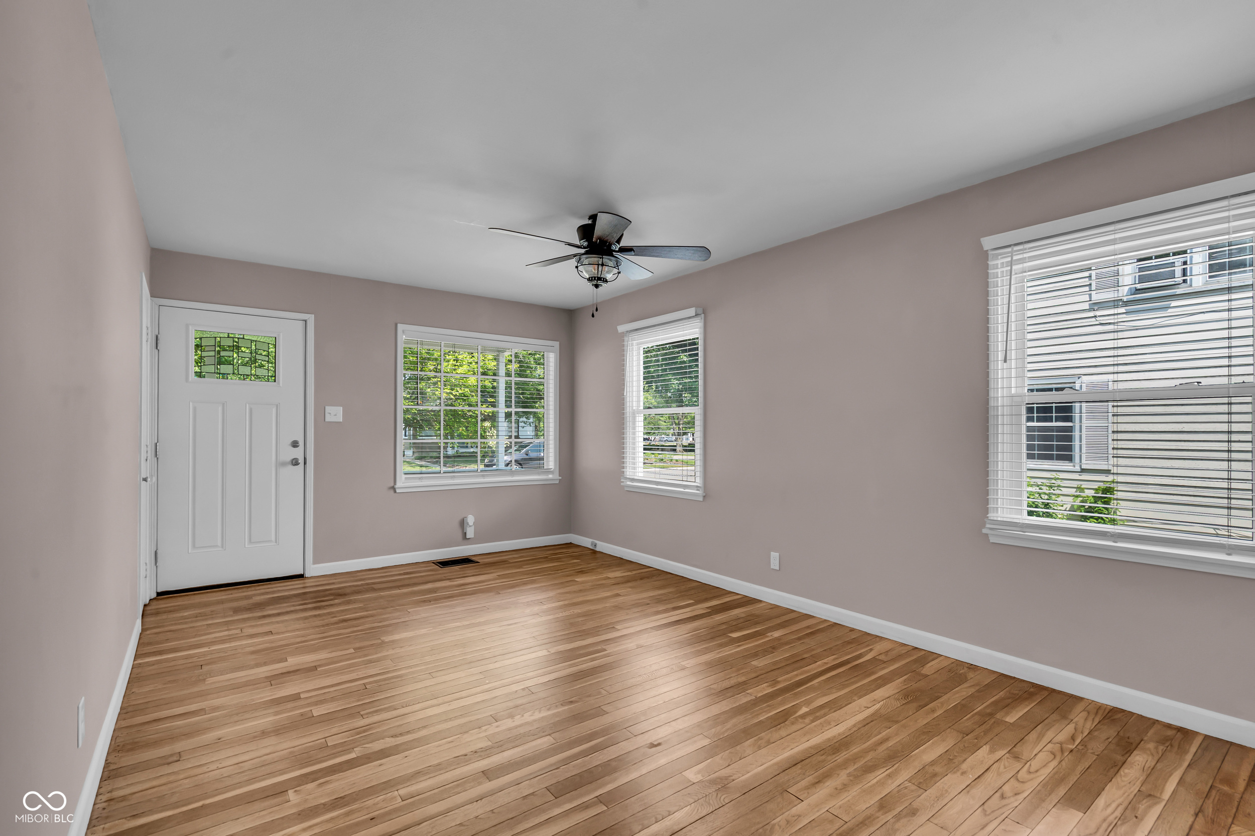 572 N 17th Street