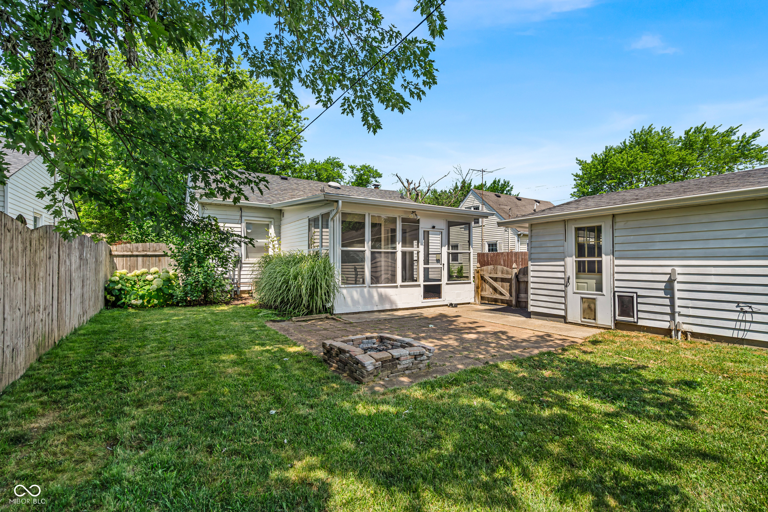 572 N 17th Street