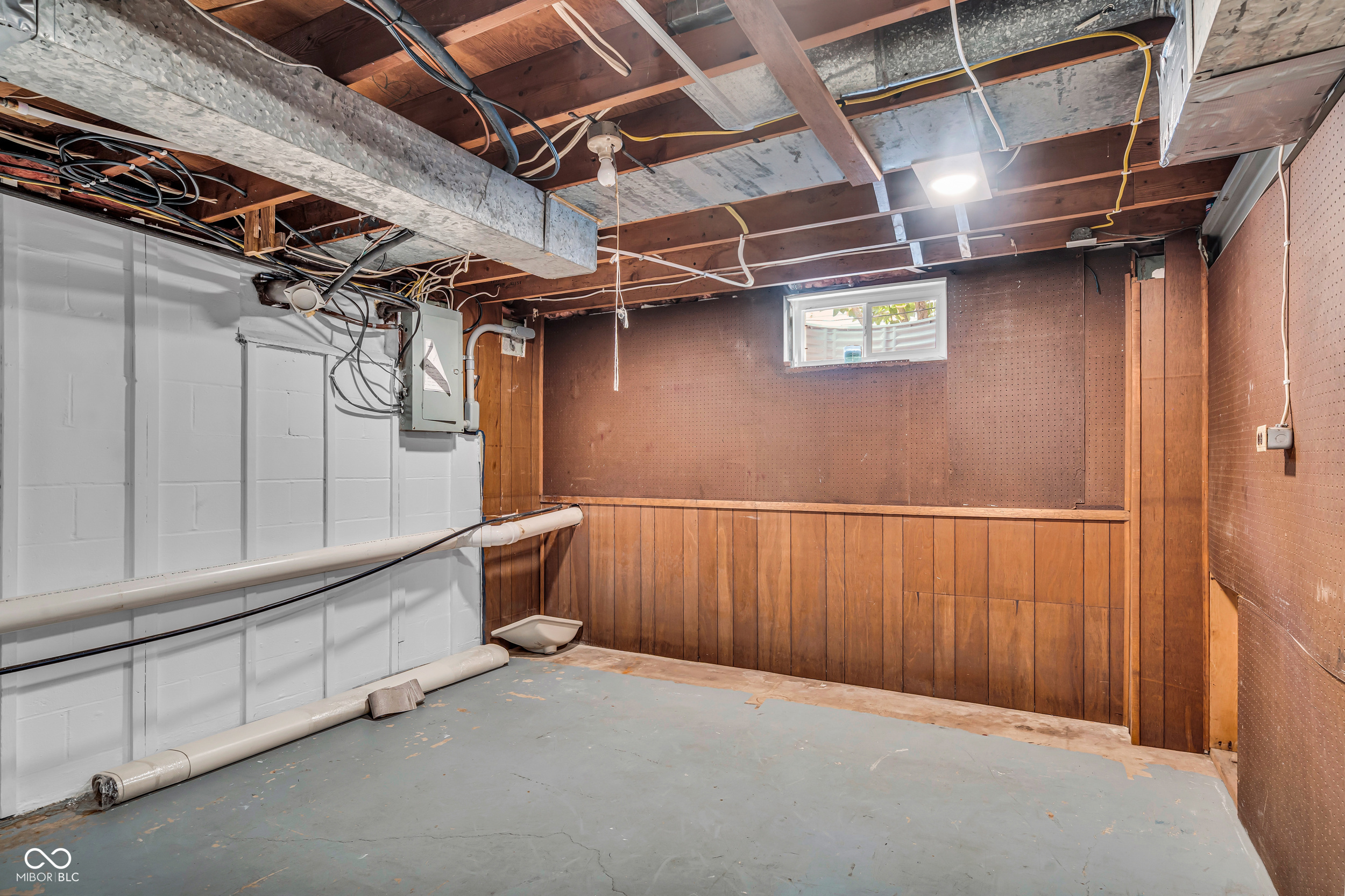 572 N 17th Street
