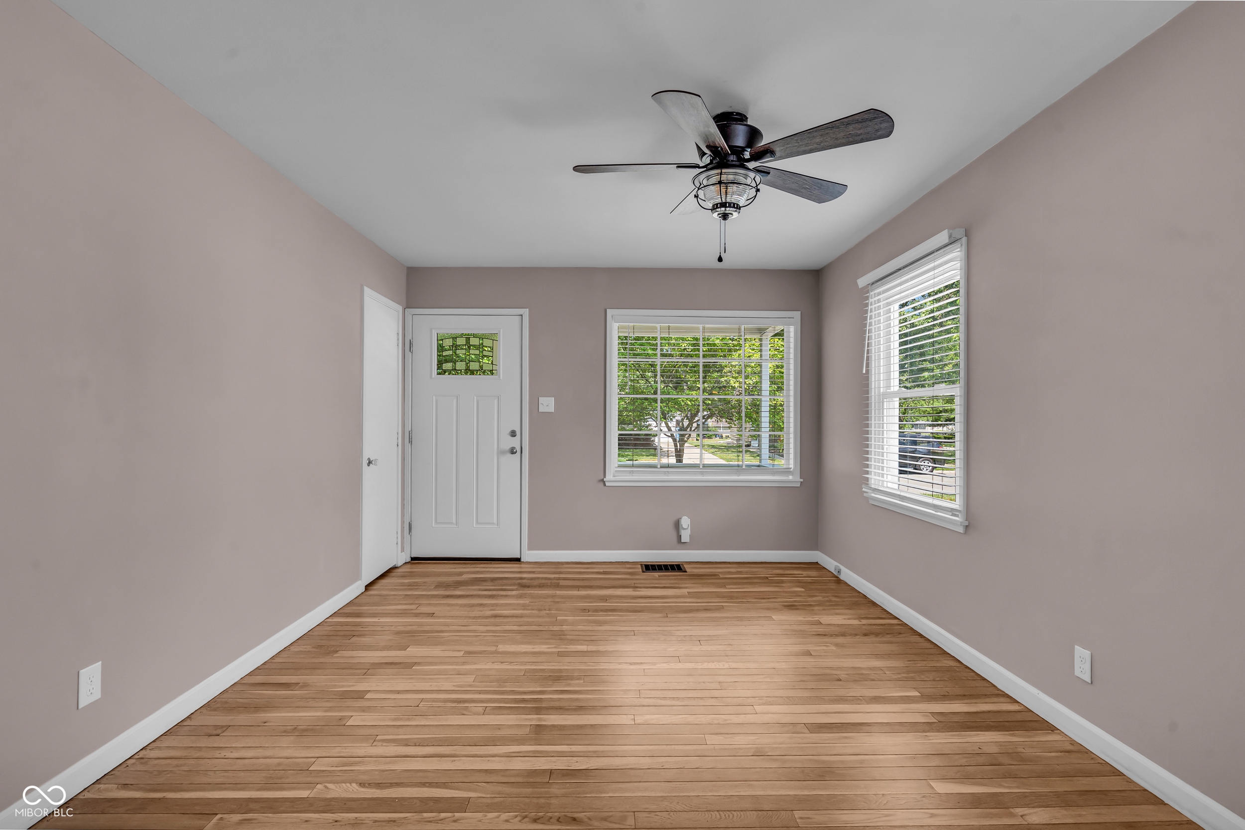 572 N 17th Street