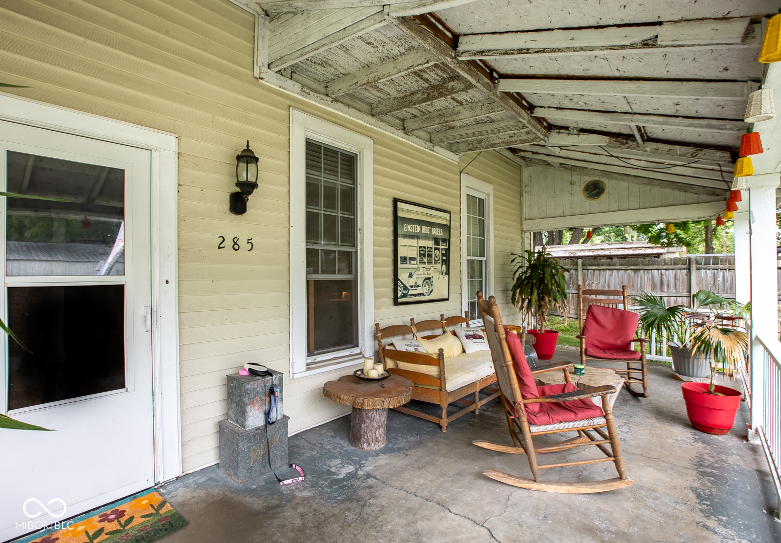 285 John Street