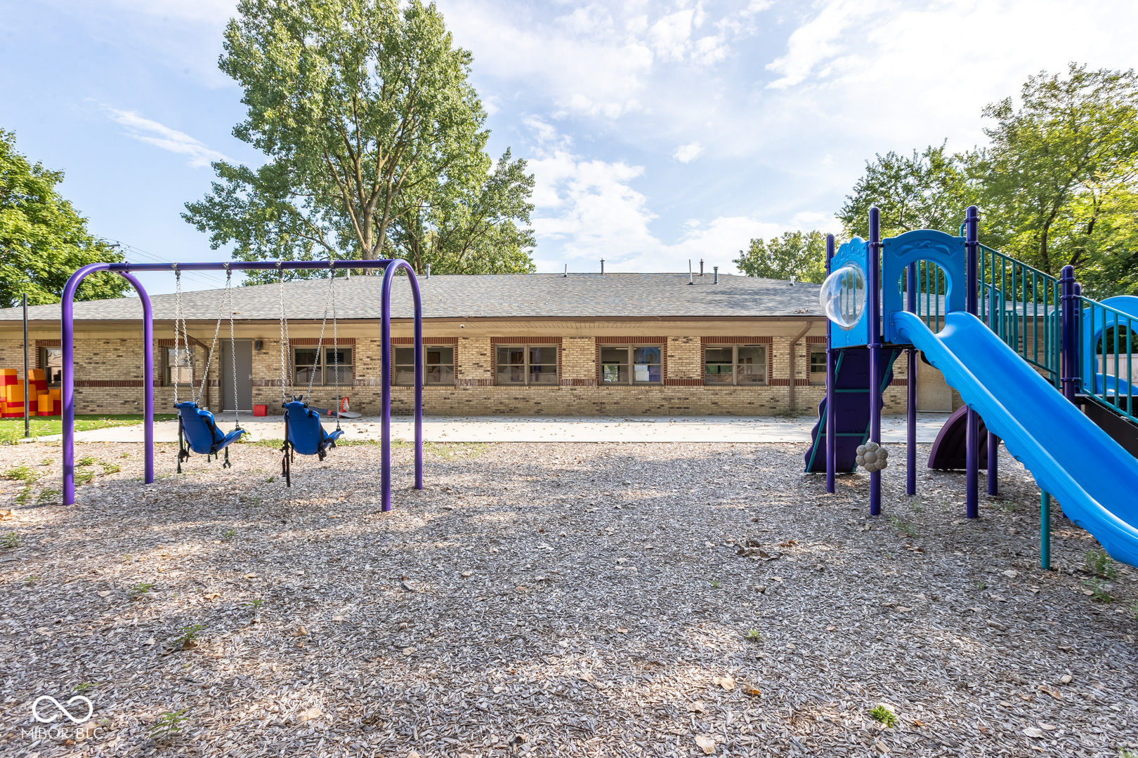 190 W Green Meadows Drive