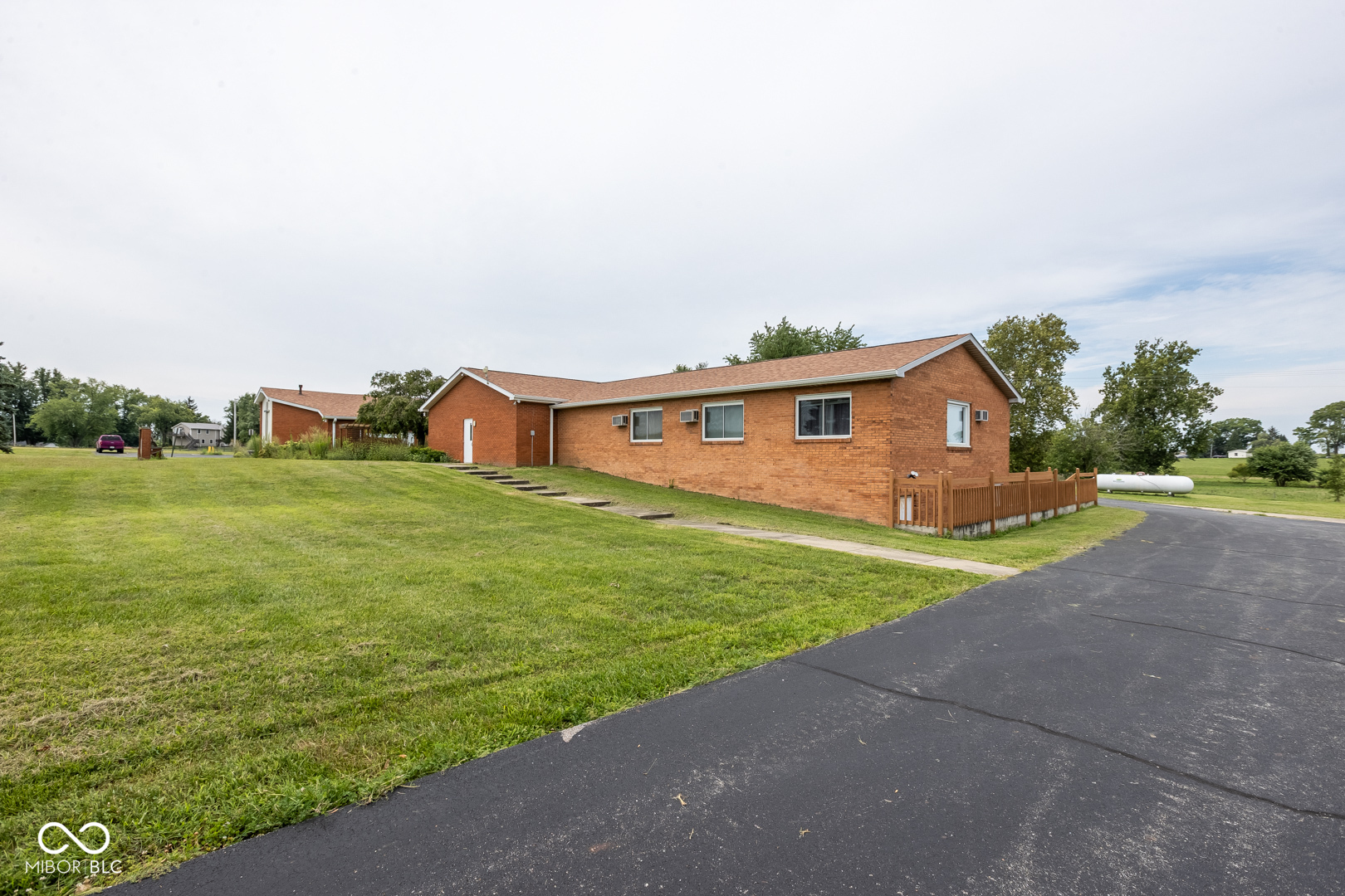 6145 N 400 W