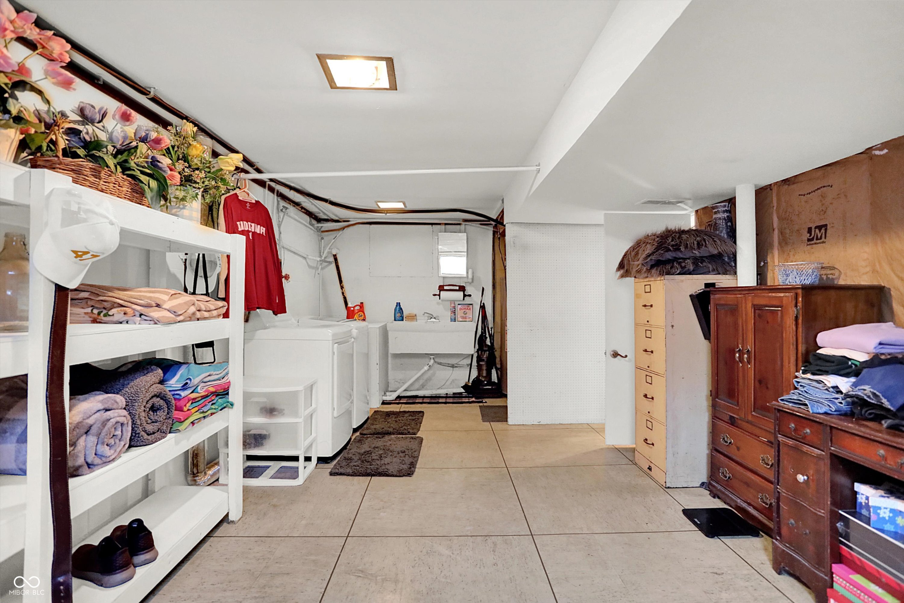 3309 Larkspur Lane