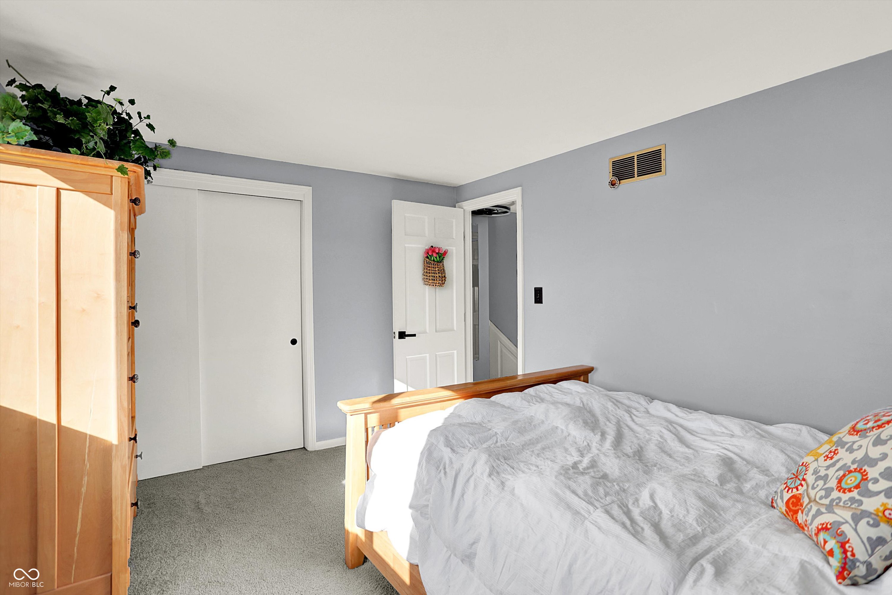 3309 Larkspur Lane