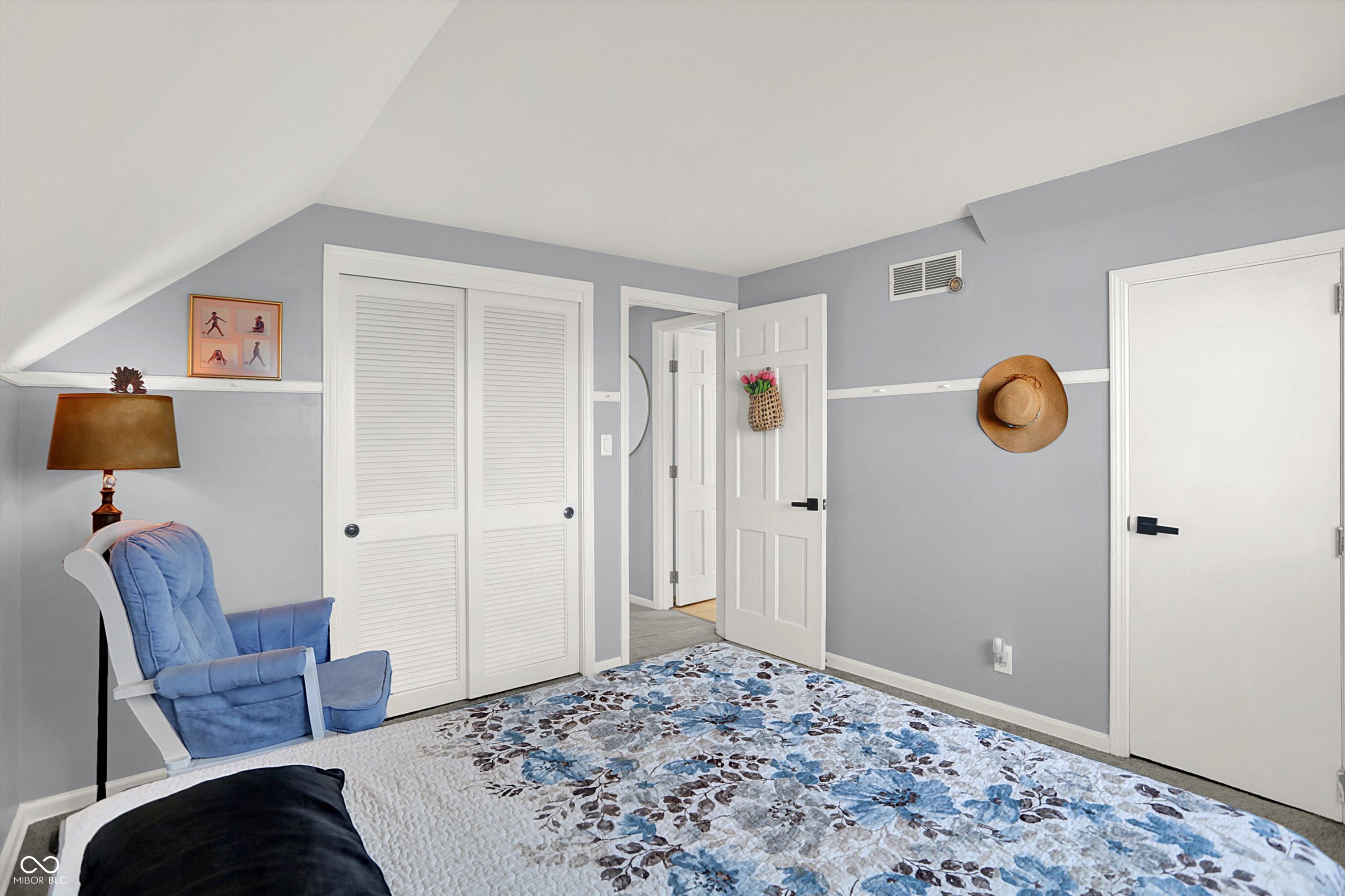 3309 Larkspur Lane
