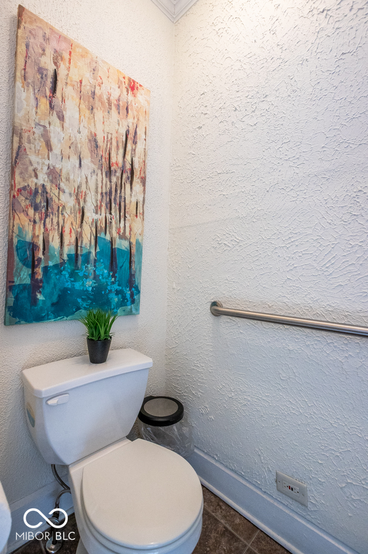 6570 Carrollton Avenue