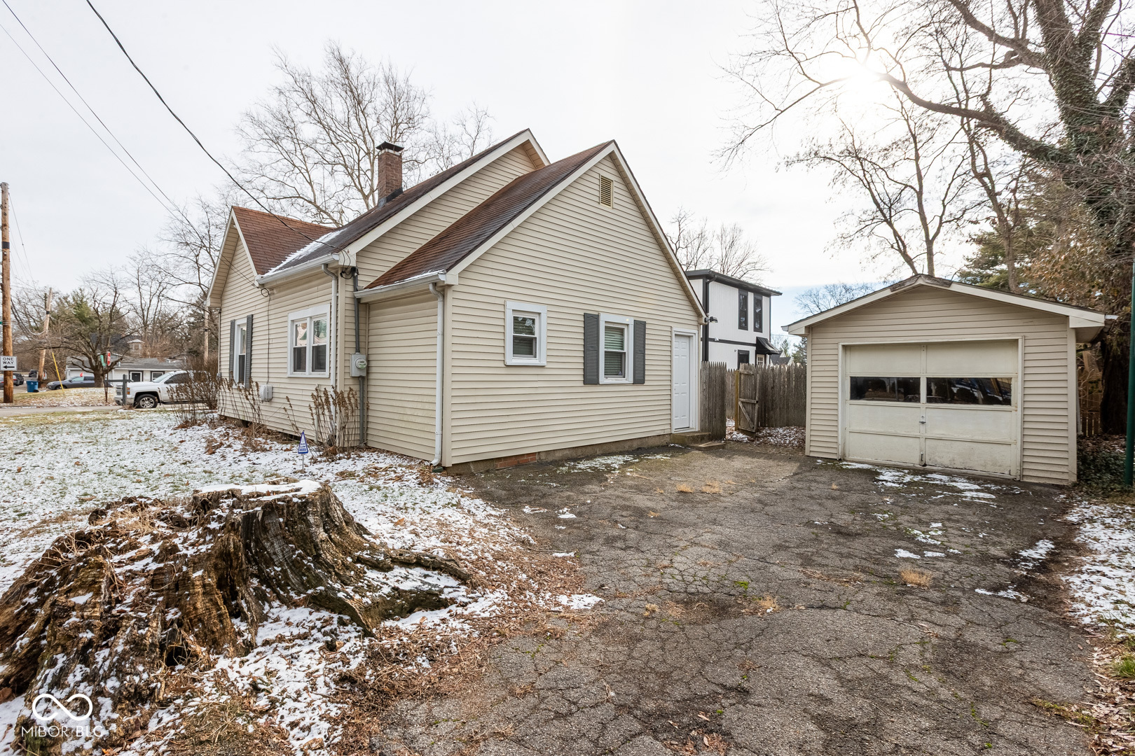 6570 Carrollton Avenue